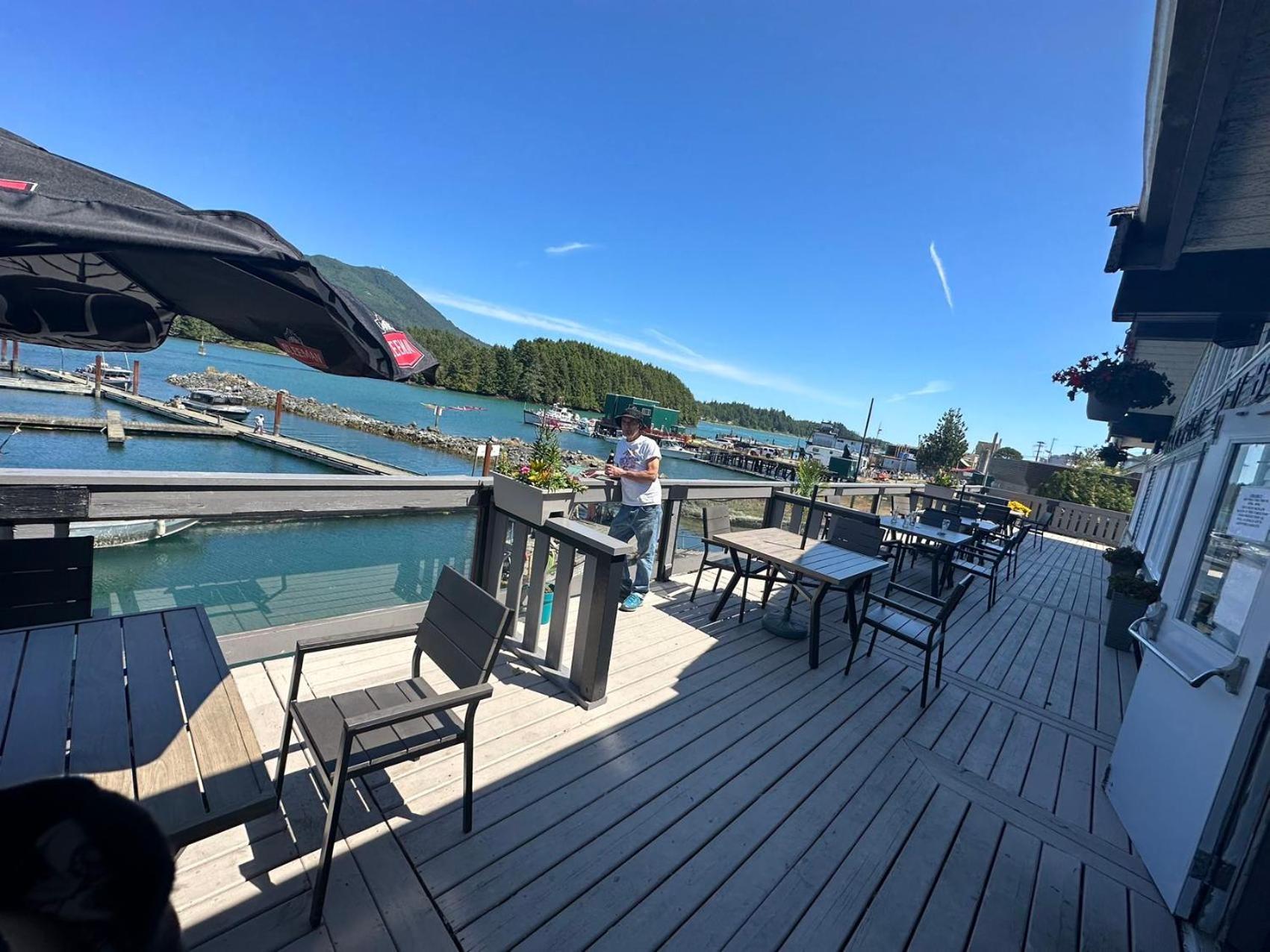 Island West Resort Ucluelet Exterior foto