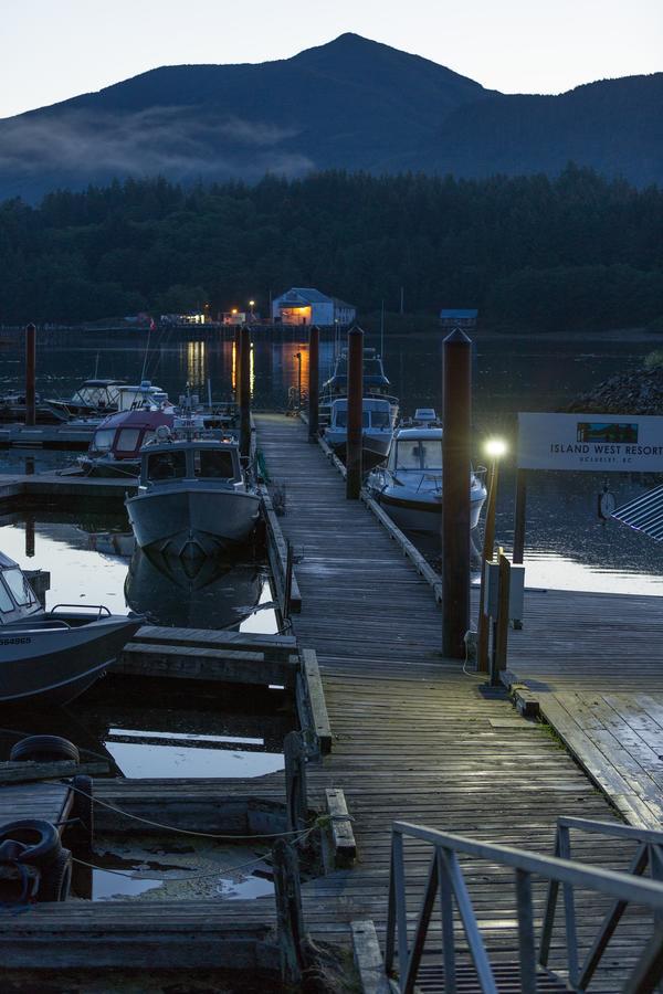 Island West Resort Ucluelet Exterior foto